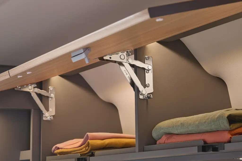 Hochwertige Oberschrank-Scharniere im Malibu Relax