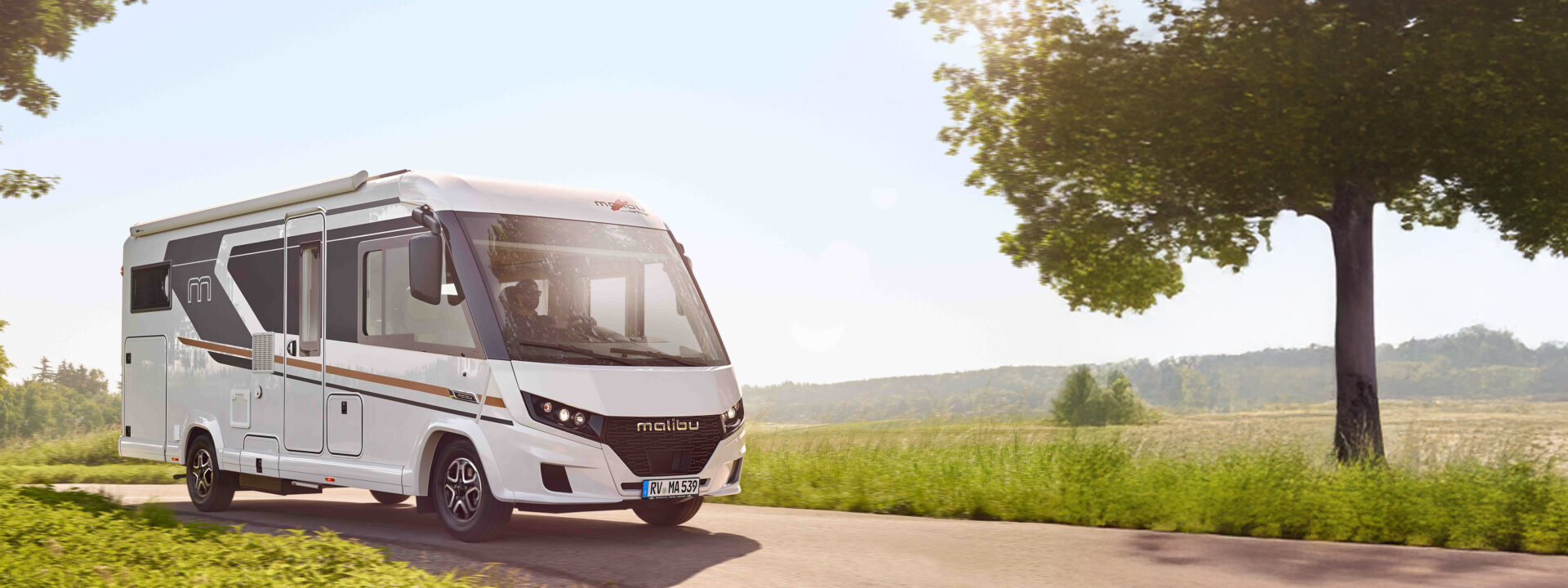 2026 Erweitert MalibuReisemobil RM2 I470RB LE K Comfort 4.2t FIAT Fahraufnahme 02 2026 Erweitert MalibuReisemobil RM2 I470RB LE K Comfort 4.2t FIAT Fahraufnahme 02
