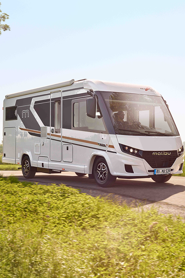 2026 Erweitert MalibuReisemobil RM2 I470RB LE K Comfort 4.2t FIAT Fahraufnahme 02 2026 Erweitert MalibuReisemobil RM2 I470RB LE K Comfort 4.2t FIAT Fahraufnahme 02